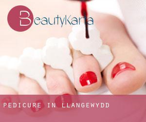 Pedicure in Llangewydd